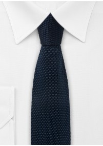 Cravate tricotée (bleu indigo)