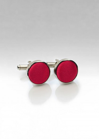 Boutons de manchette aus dem gleichen Stoff und Farbe